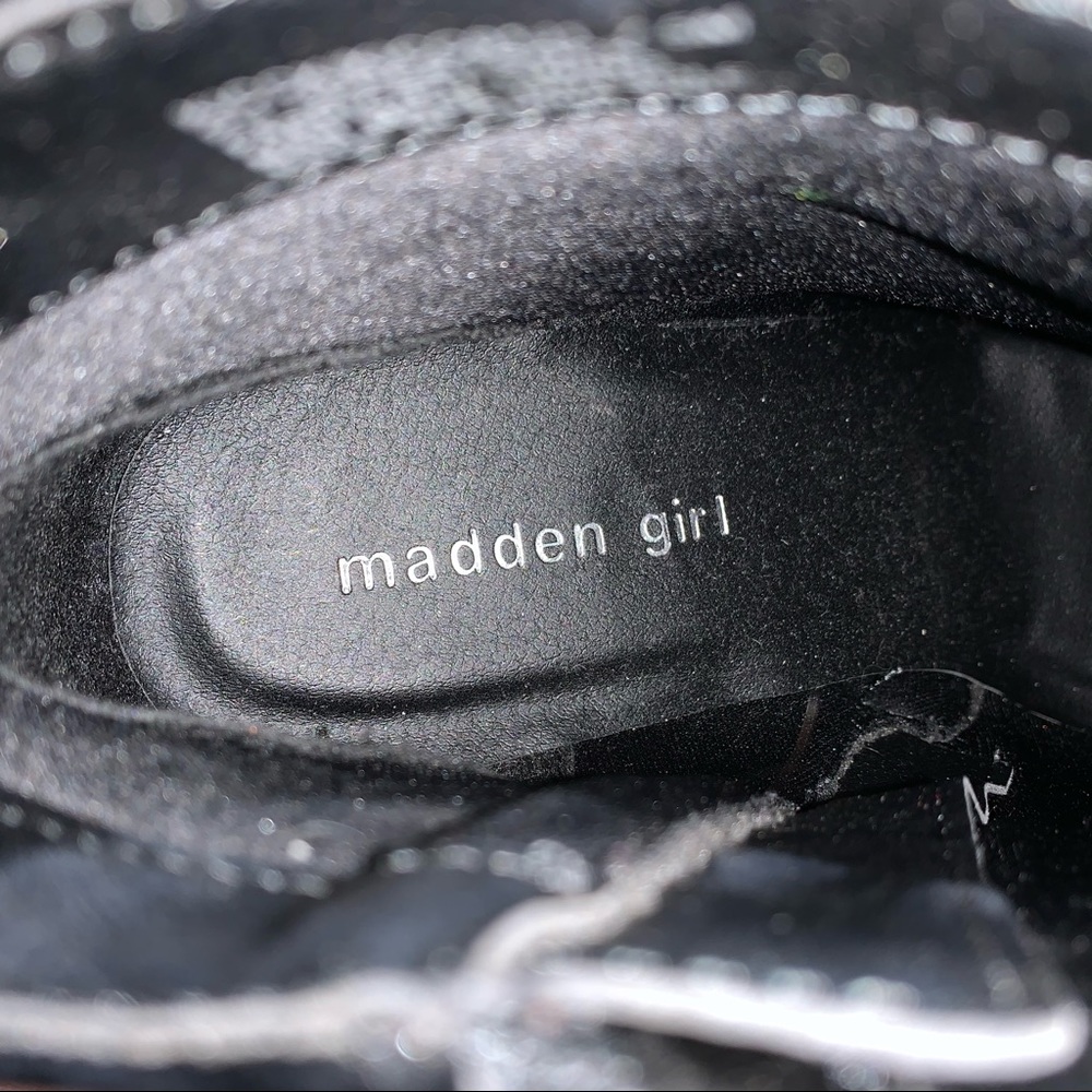 Madden Girl Klicck Snakeskin Ankle Boot Size 7.5 - Picture 11 of 12